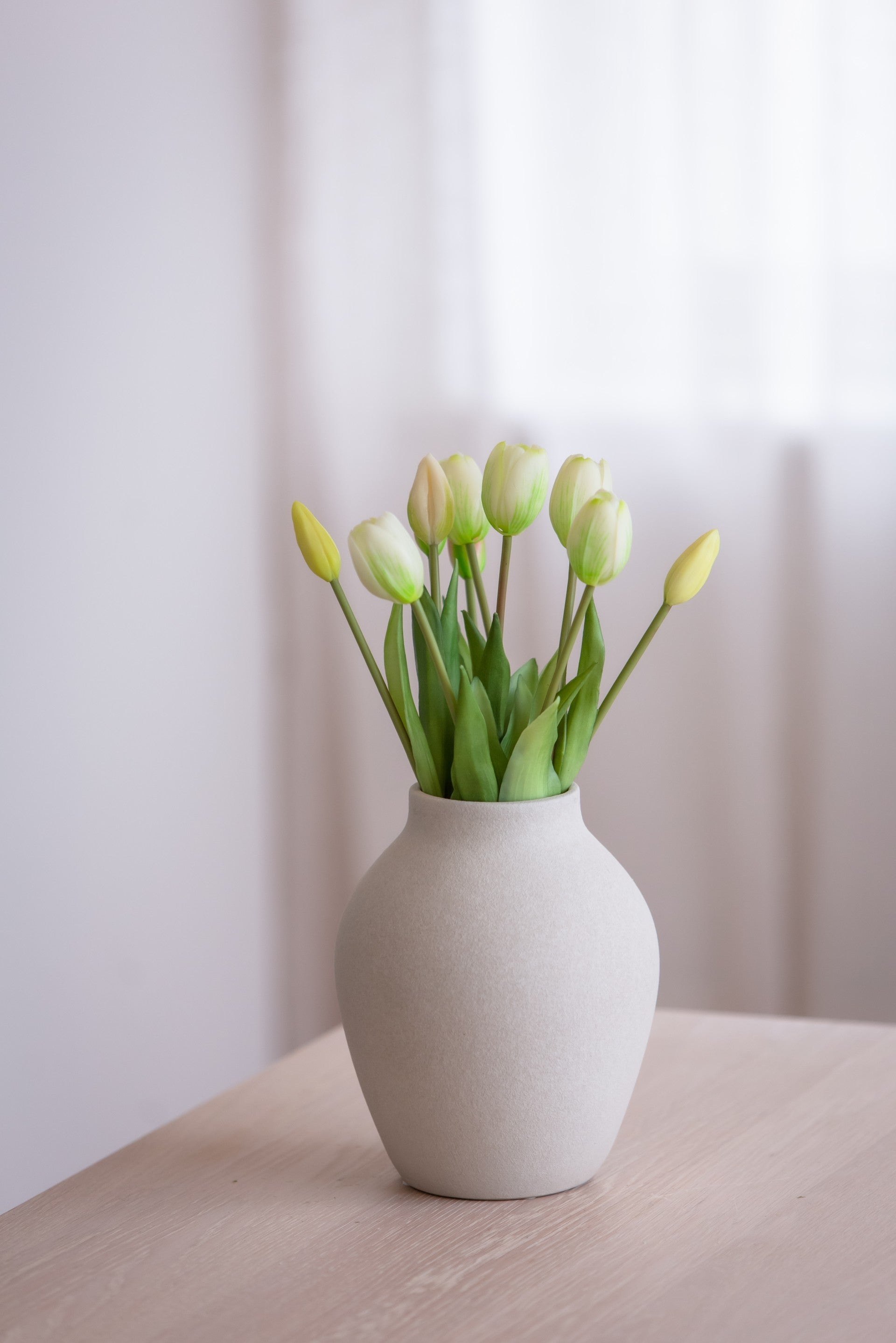 Kunstige blomster Lys vår i vase